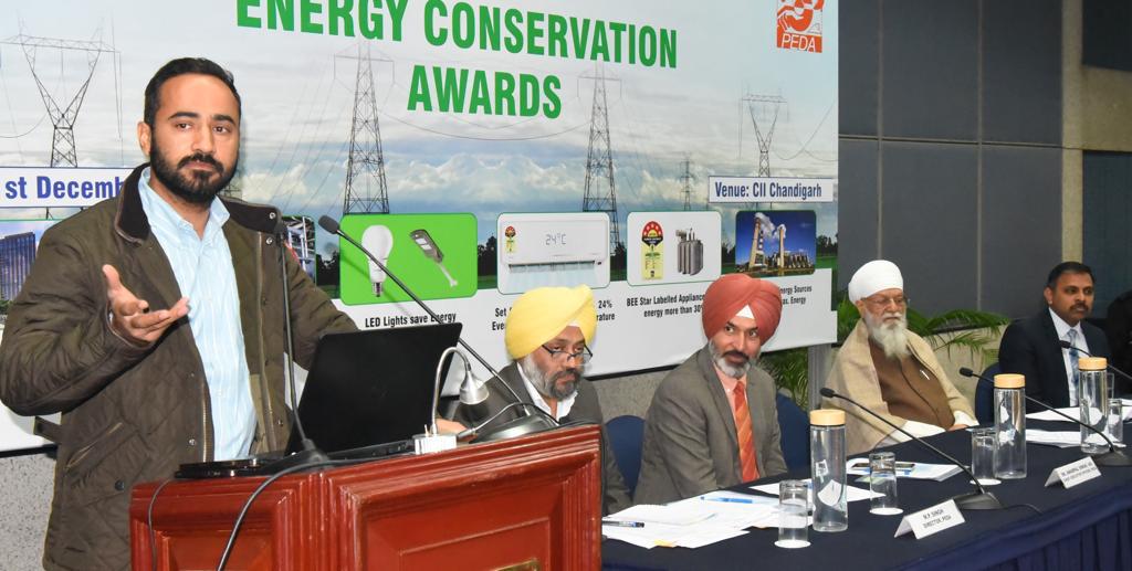  मीत हेयर द्वारा ऊर्जा संरक्षण उपायों को अपनाने वाली संस्थाओं का सम्मान