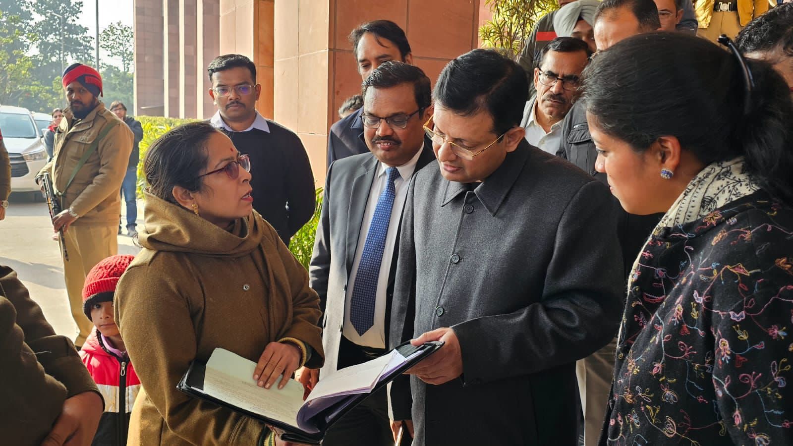मुख्यमंत्री स. भगवंत सिंह मान के निर्देशों पर राज्य निवासियों को बिना किसी परेशानी के आसान और पारदर्शी नागरिक सेवाएं देने की कवायद