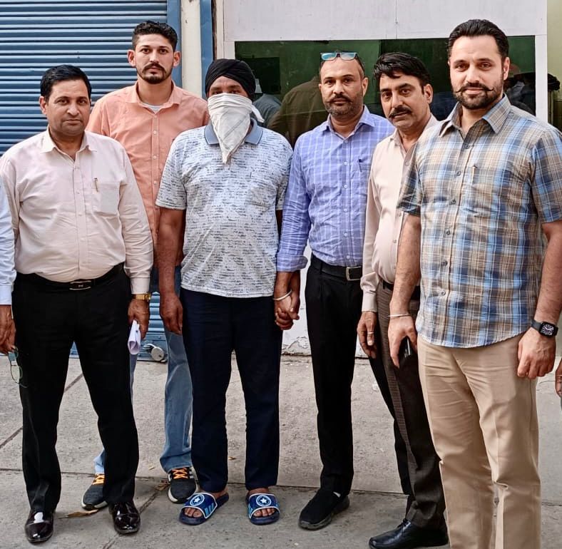 1,40,000 रुपए की रिश्वत लेता पूर्व पंचायत मैंबर विजीलैंस ब्यूरो द्वारा गिरफ़्तार